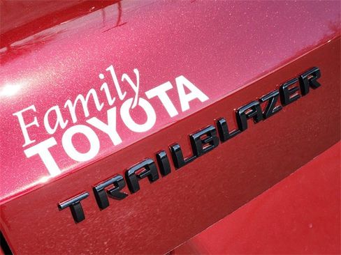 Used 2022 Chevrolet TrailBlazer RS image 5