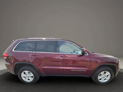 Used 2016 Jeep Grand Cherokee Laredo w/ Quick Order Package 23E AWD/4WD image 4