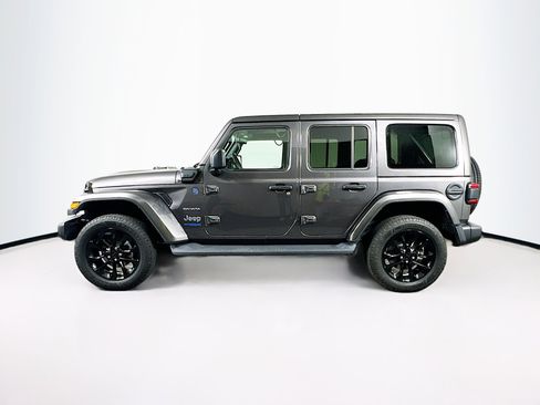 Used 2022 Jeep Wrangler Unlimited Sahara w/ Cold Weather Group AWD/4WD image 4