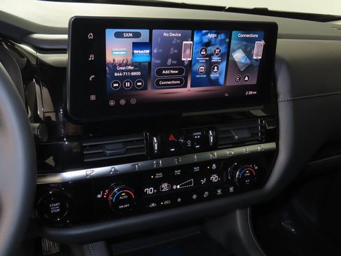 New 2026 Nissan Pathfinder SL image 12