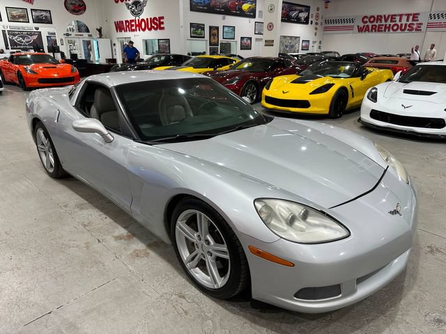 Used 2009 Chevrolet Corvette Coupe w/ Preferred Equipment Group RWD image 24