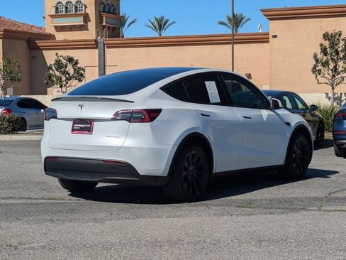 Used 2024 Tesla Model Y Long Range image 4