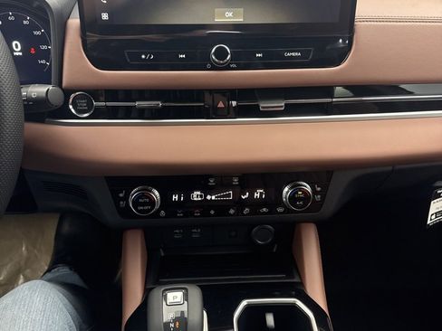 New 2025 Mitsubishi Outlander SEL image 21