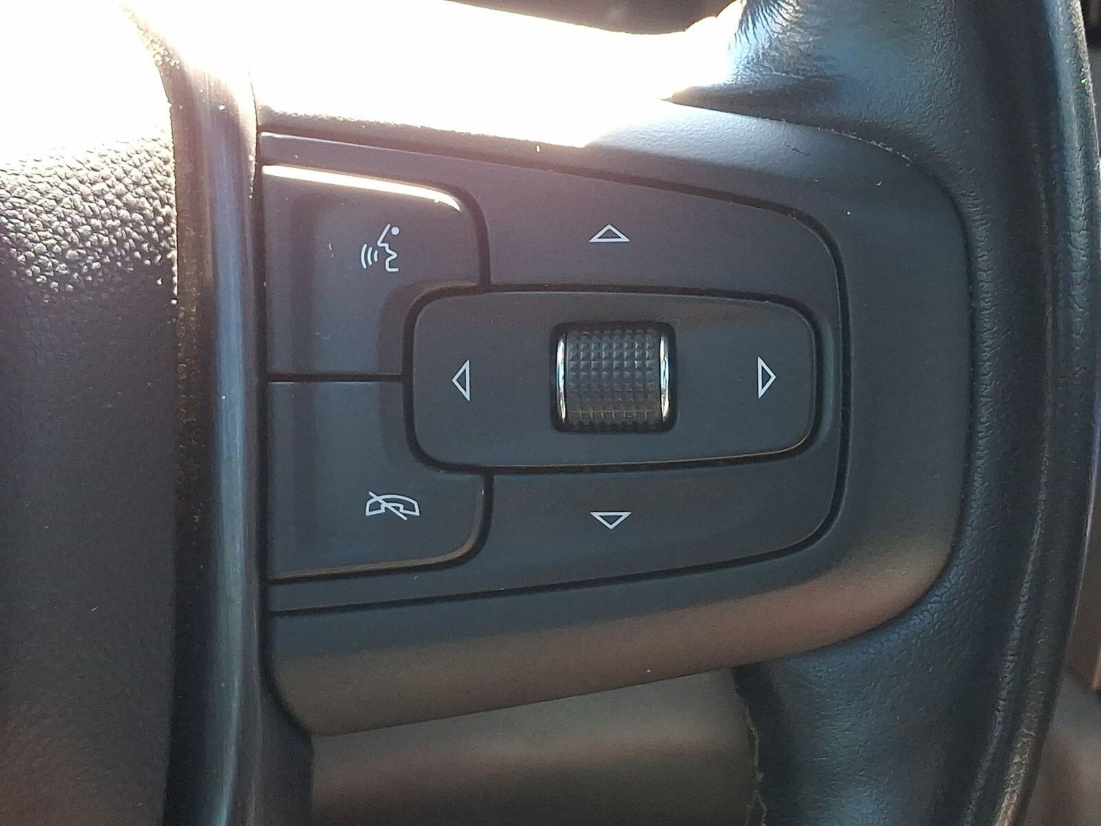 Used 2020 GMC Sierra 1500 AT4 w/ AT4 Premium Package AWD/4WD image 18