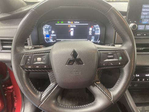 Used 2023 Mitsubishi Outlander SE AWD/4WD image 10