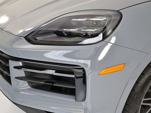 New 2026 Porsche Cayenne Coupe AWD/4WD image 30