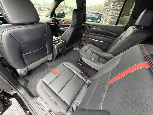 Used 2026 Chevrolet Traverse RS image 17