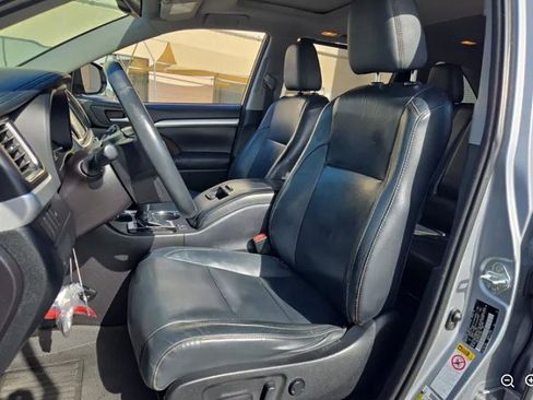 Used 2016 Toyota Highlander XLE FWD image 8