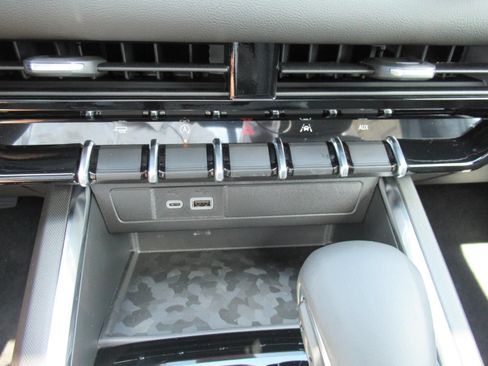New 2026 GMC Canyon Elevation w/ Convenience Package RWD image 28
