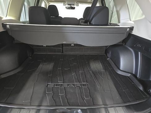 Used 2019 Subaru Forester Premium AWD/4WD image 11