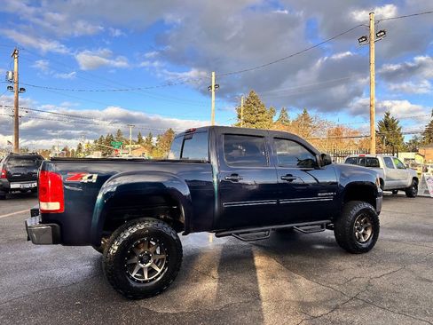 Used 2008 GMC Sierra 1500 SLT w/ Z71 Off-Road Package image 9