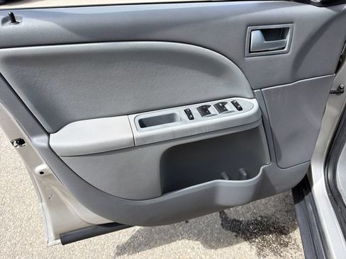 Used 2007 Ford Five Hundred SEL FWD image 12