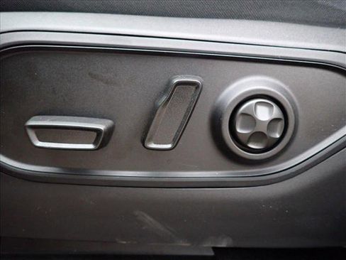 New 2025 Jeep Grand Cherokee L Altitude image 13