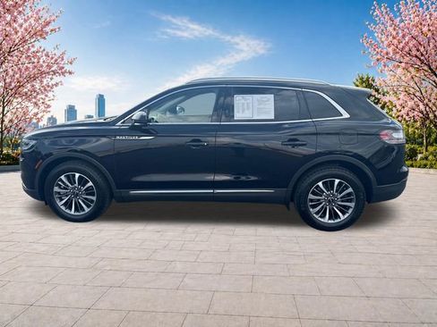 Certified 2023 Lincoln Nautilus AWD w/ Premium Package image 3