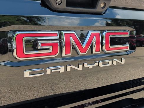 Used 2024 GMC Canyon AT4X AWD/4WD image 41