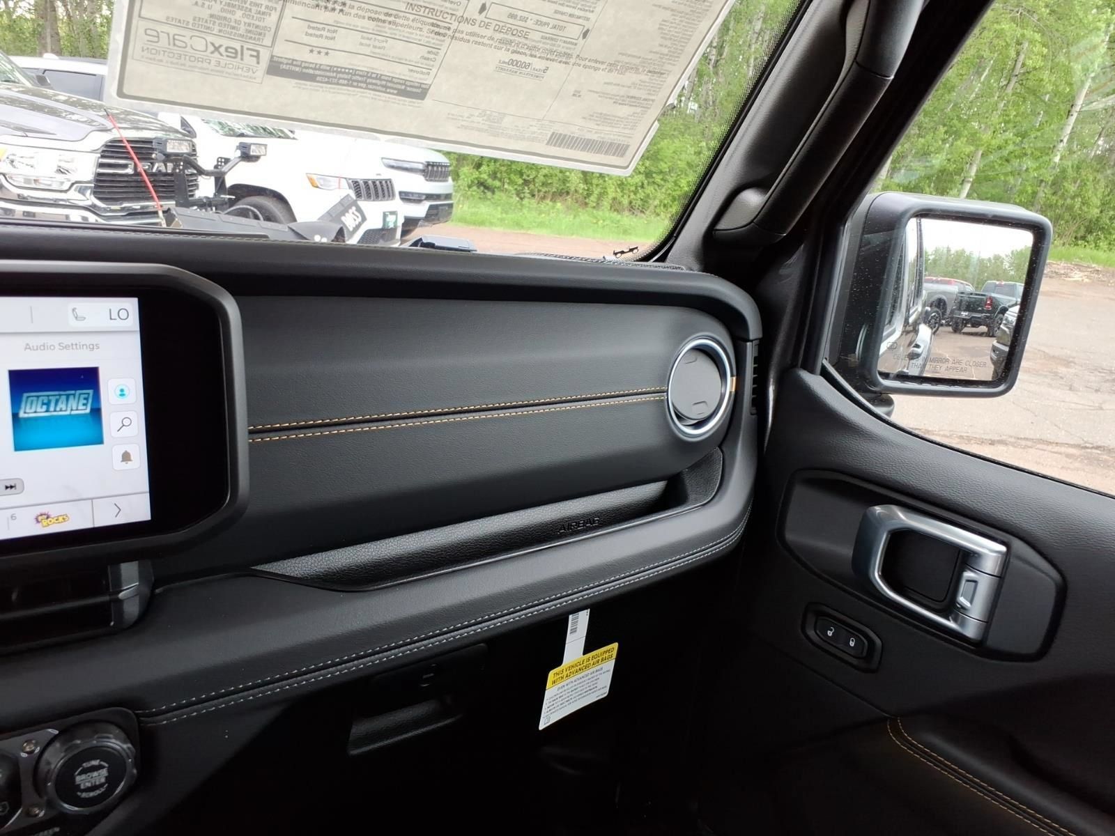 New 2026 Jeep Gladiator Sport AWD/4WD image 17