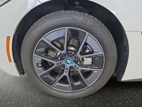 Certified 2023 BMW i4 eDrive35 image 32