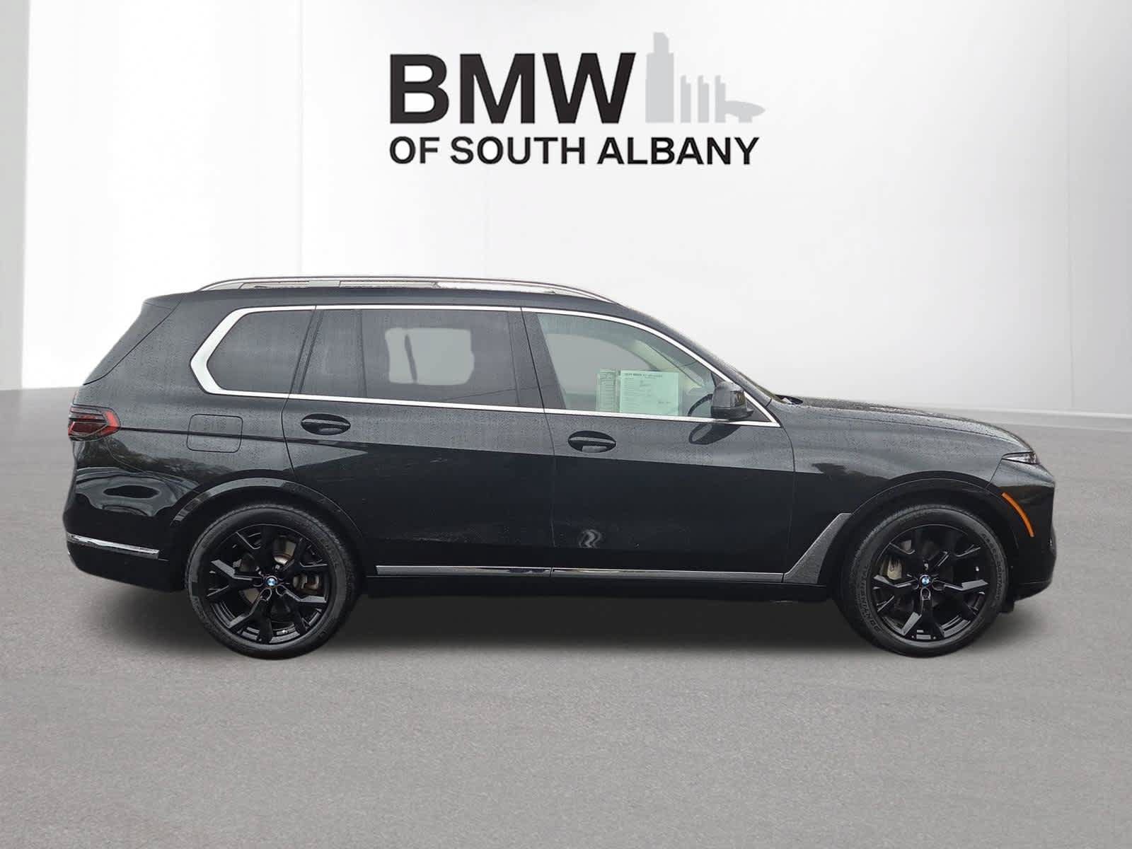 Used 2025 BMW X7 xDrive40i AWD/4WD image 6