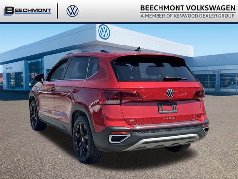 Used 2023 Volkswagen Taos SE w/ Panoramic Sunroof Package AWD/4WD image 5