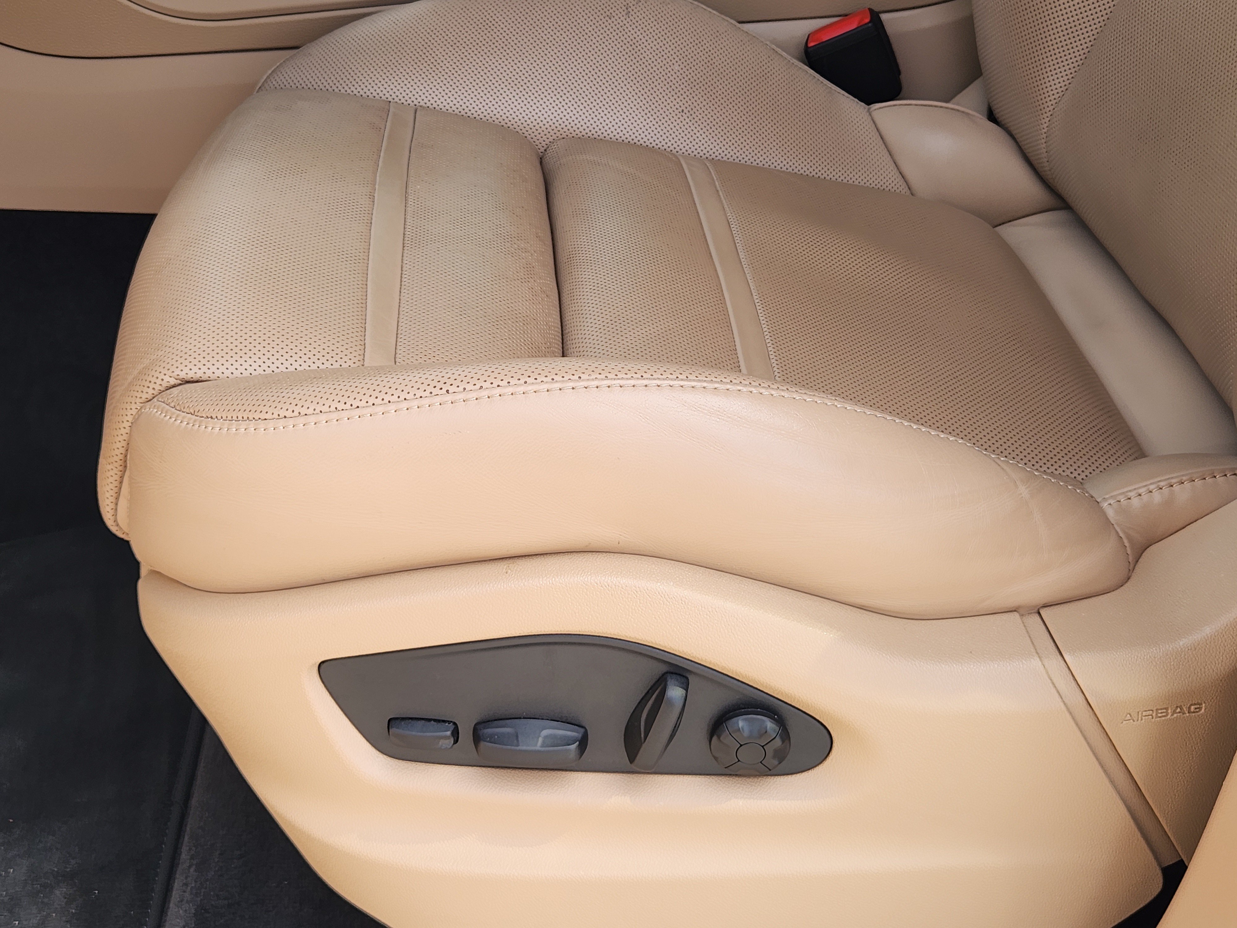Used 2023 Porsche Cayenne Coupe AWD/4WD image 24