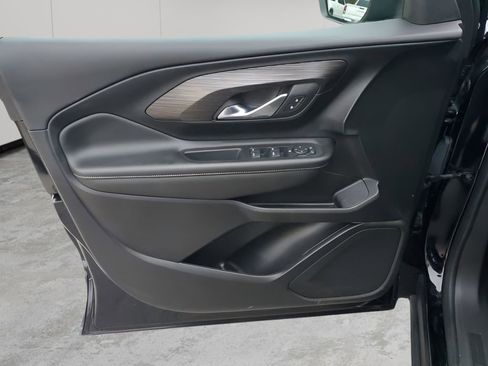 Used 2024 GMC Terrain SLE image 26