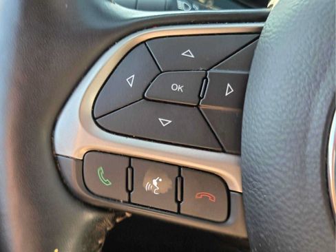 Used 2021 Jeep Compass Latitude w/ Sun and Sound Group AWD/4WD image 33