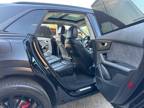 Used 2019 Audi Q8 Prestige w/ Luxury Package AWD/4WD image 26