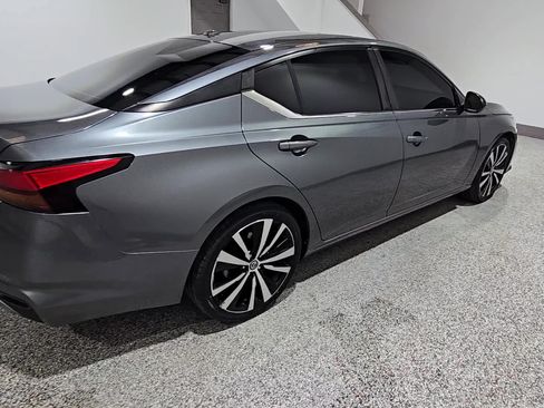 Used 2019 Nissan Altima 2.5 SR FWD image 4