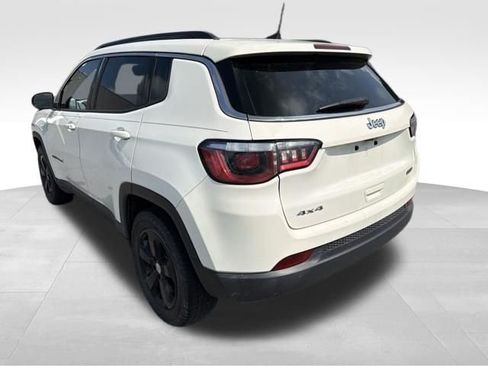 Used 2019 Jeep Compass Latitude w/ Popular Equipment Group AWD/4WD image 6