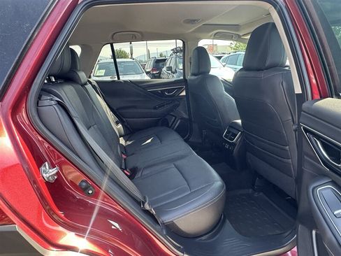 Used 2025 Subaru Outback Limited AWD/4WD image 31
