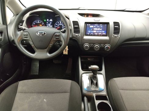 Used 2017 Kia Forte LX image 22