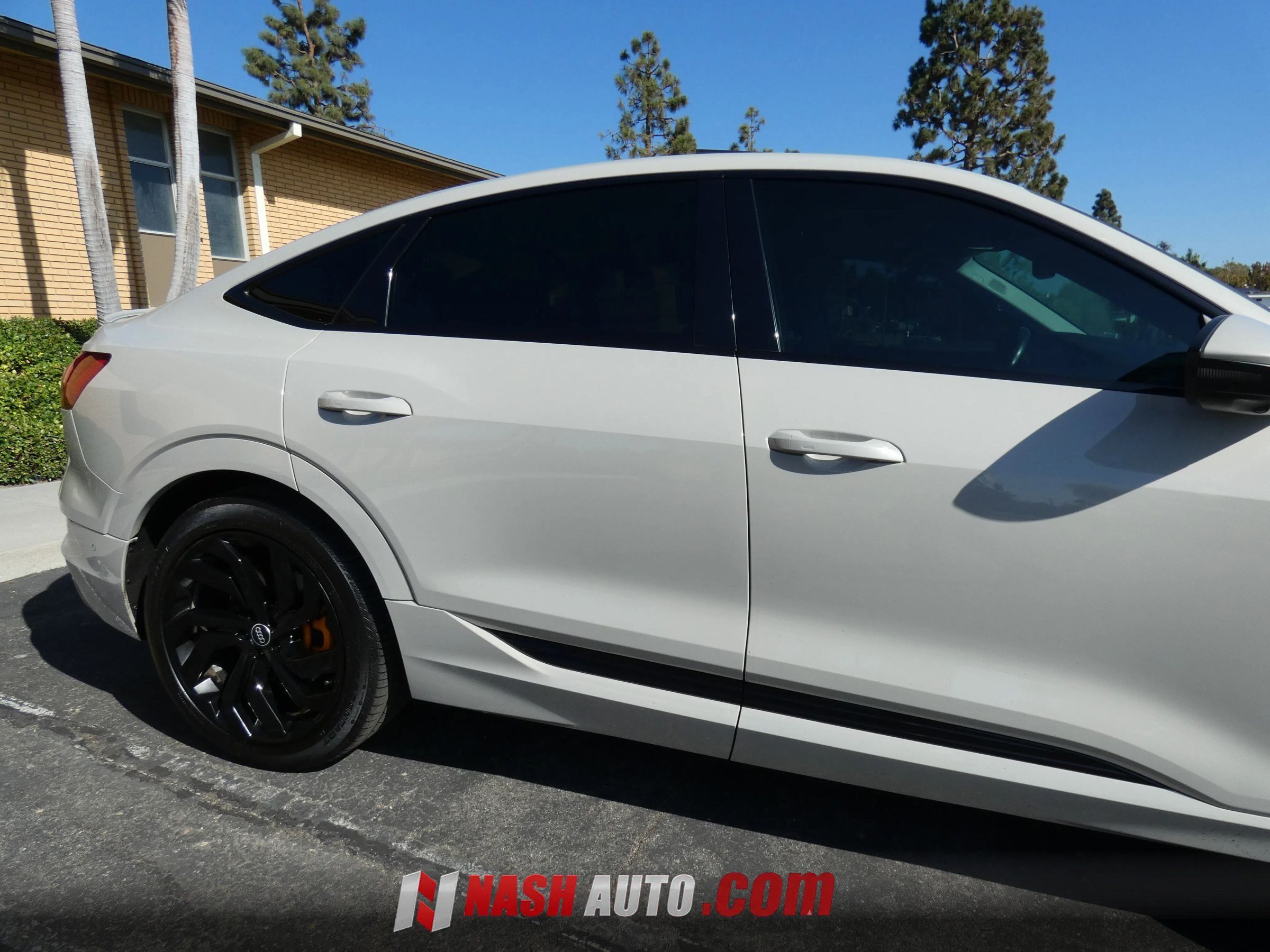 Used 2022 Audi e-tron Premium Plus w/ Premium Plus Package AWD/4WD image 6