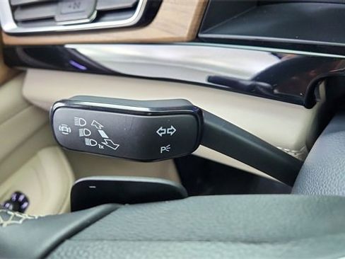 Used 2025 Volkswagen Atlas SE image 44