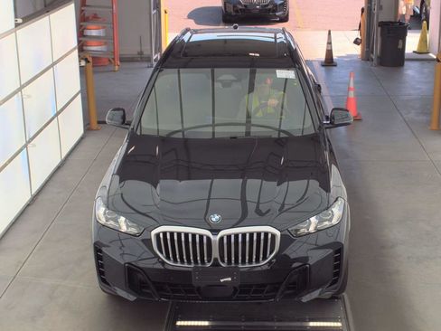 Used 2026 BMW X5 xDrive40i w/ M Sport Package AWD/4WD image 8