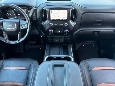 Used 2021 GMC Sierra 1500 AT4 w/ AT4 Carbonpro Edition image 3