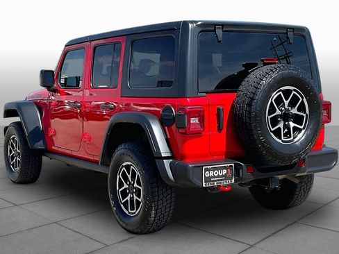 Used 2024 Jeep Wrangler Unlimited Rubicon AWD/4WD image 12