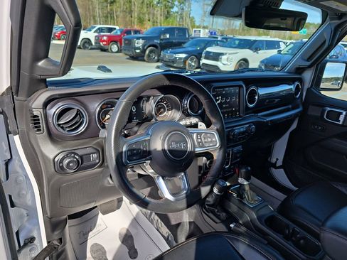 Used 2023 Jeep Wrangler Unlimited Rubicon 392 image 21