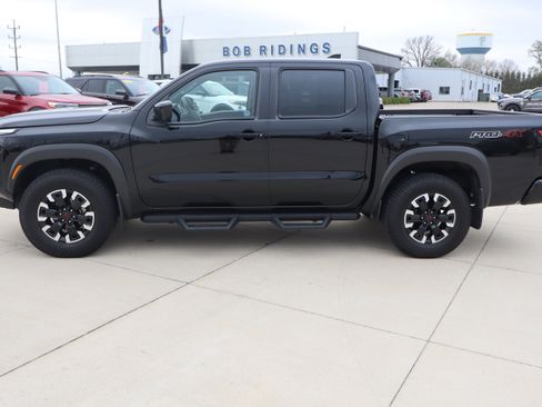 Used 2023 Nissan Frontier PRO-4X w/ Pro Convenience Package AWD/4WD image 9