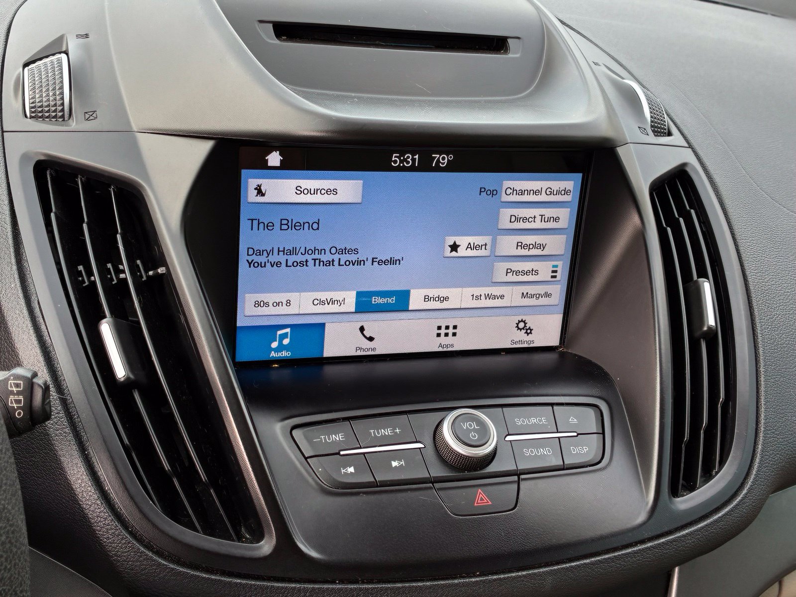 Used 2018 Ford Escape SE w/ SE Sync 3 Package AWD/4WD image 10