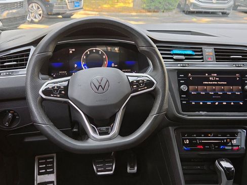 Used 2024 Volkswagen Tiguan SE R-Line FWD image 26