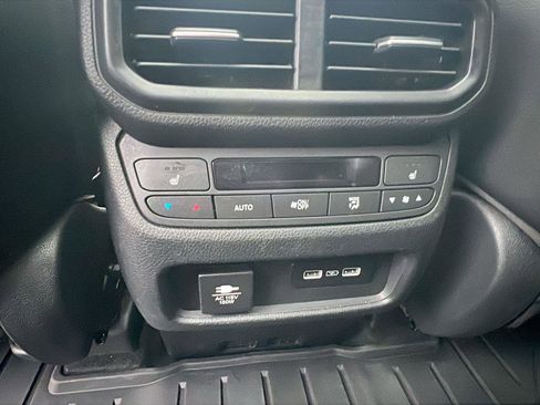 Certified 2023 Honda Pilot Elite image 23