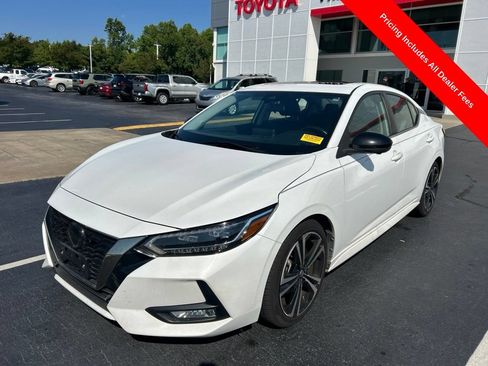 Used 2022 Nissan Sentra SR w/ SR Premium Package FWD image 11
