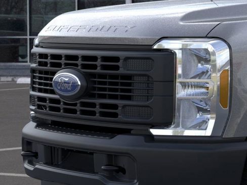 New 2026 Ford F250 XL w/ XL Off-Road Package image 17