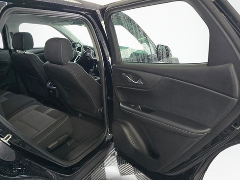 Used 2025 Chevrolet Blazer LT AWD/4WD image 38
