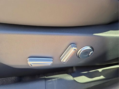 New 2026 Lincoln Nautilus Reserve image 16