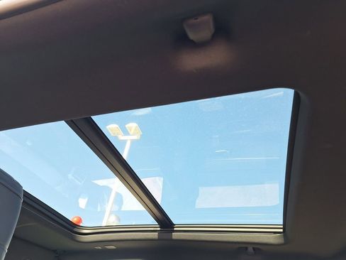 Used 2023 Toyota Tundra Platinum image 10