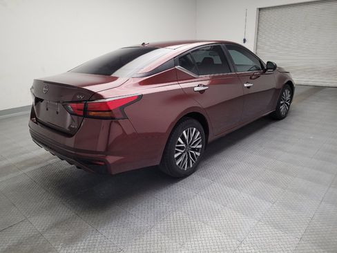 Used 2023 Nissan Altima 2.5 SV w/ SV Premium Package image 9