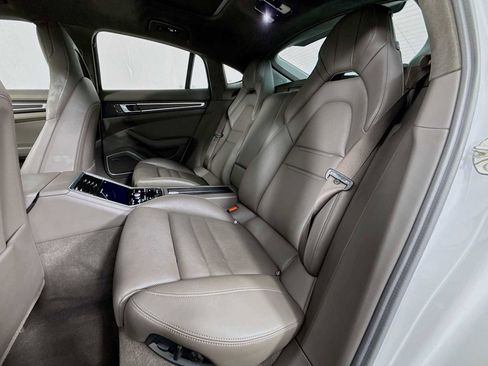 Used 2022 Porsche Panamera GTS image 24