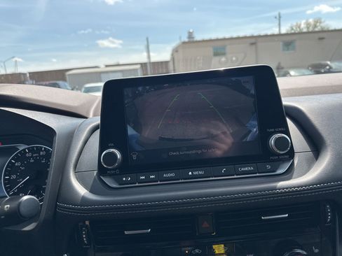 Used 2021 Nissan Rogue SL AWD/4WD image 56