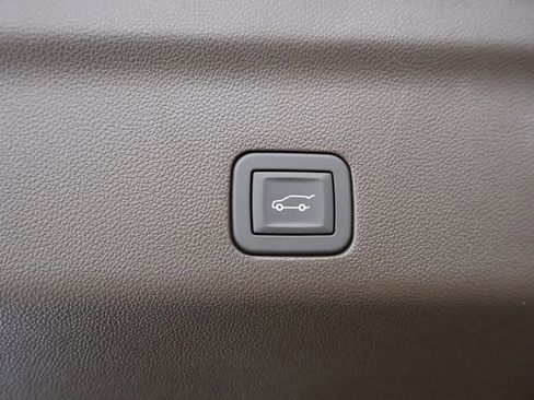 New 2026 GMC Yukon Elevation image 21